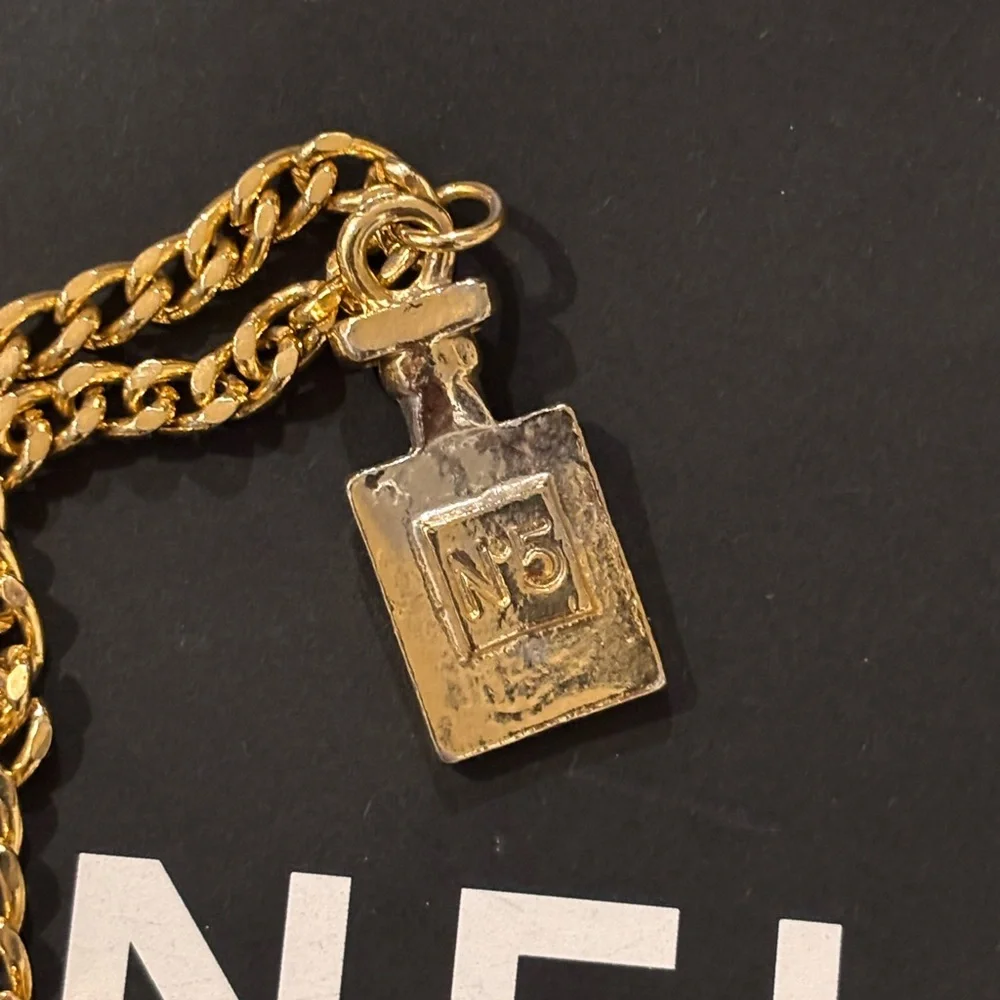 Authentic CHANEL vintage hanging links charms belt 80cm